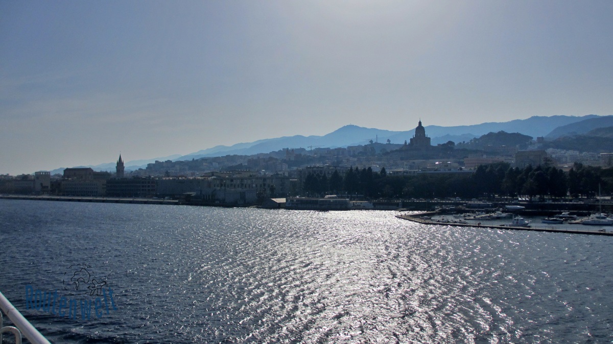 Tipps für Messina: Hafeneinfahrt