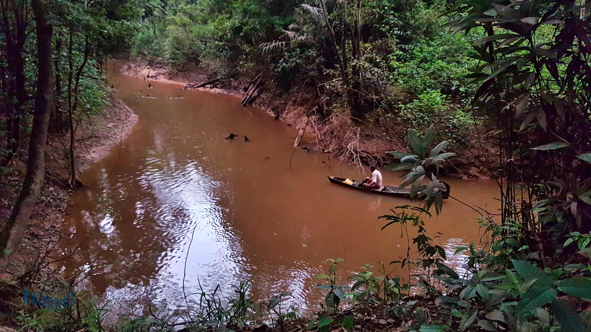 Leticia Sehenswürdigkeiten: Kanufahren am Amazonas